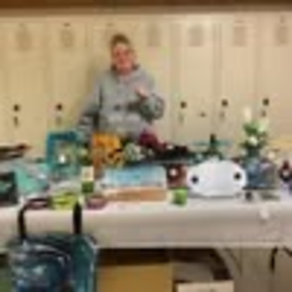 Meet your Posher, Christy
